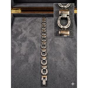Ladies Stainless Steel Interlocking Horseshoe Link Equestrian Bracelet